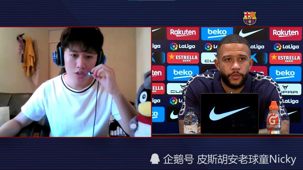 球迷三写道：“瓜迪奥拉应该专注于半场谈话，而不是斥责裁判。